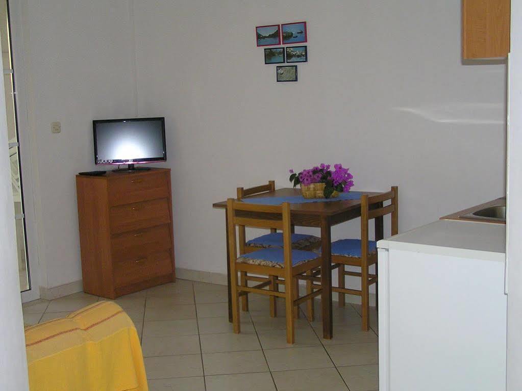 Apartments Paloma Blanca Medulin Exterior photo